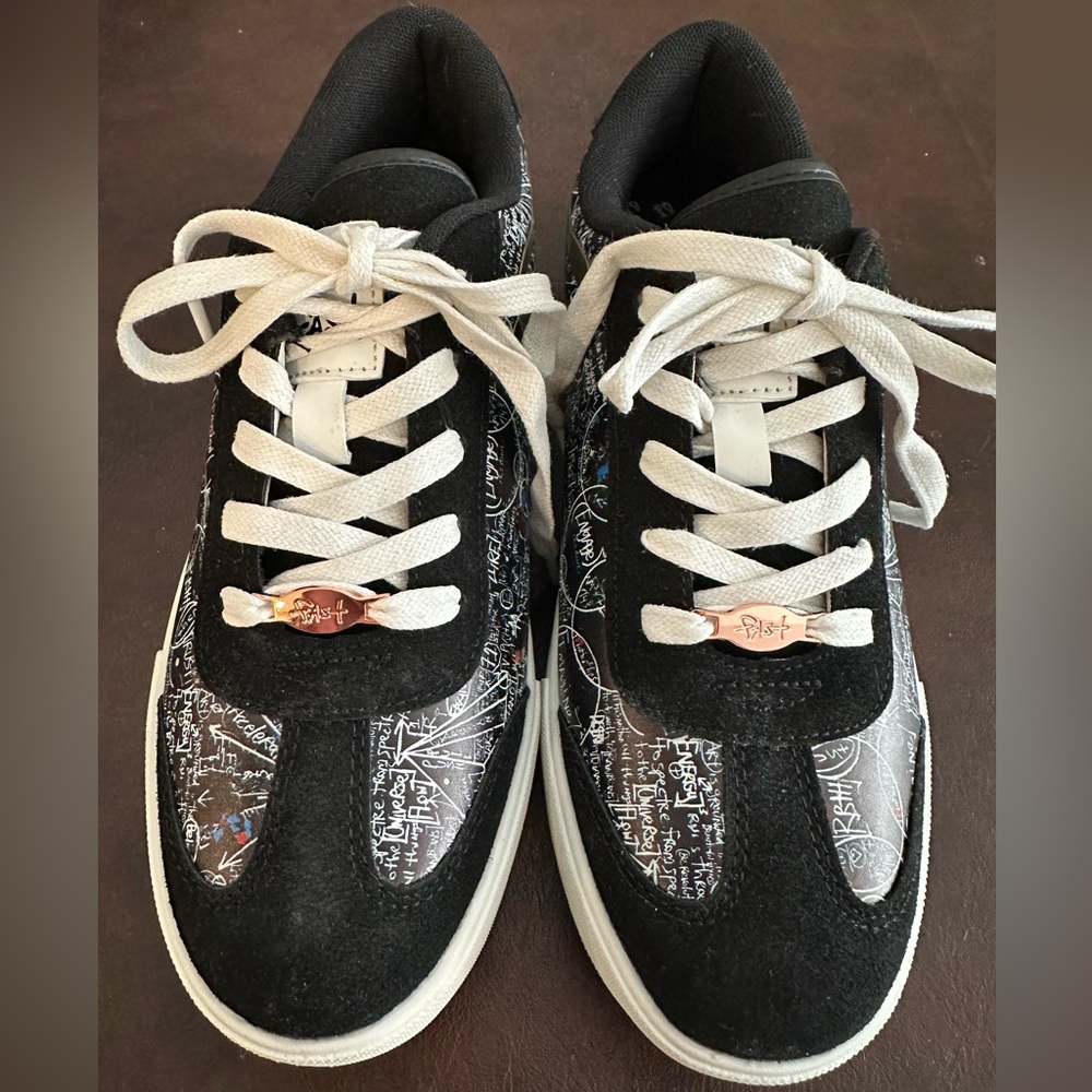 NIB "Fast" Brand Street Graffiti Sneakers - Size 8